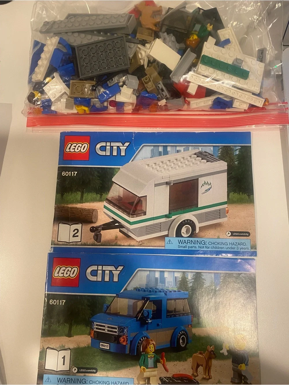 Lego City Set 60117 Van and Caravan camp set